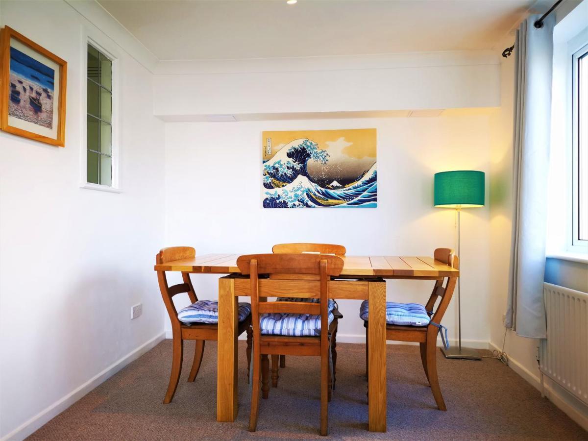 Marina Living With Parking, Balcony, Quiet And Secure Apartment Brighton Exterior photo