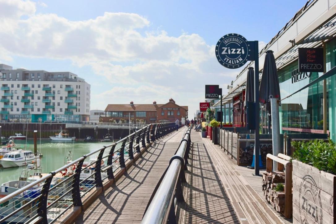 Marina Living With Parking, Balcony, Quiet And Secure Apartment Brighton Exterior photo