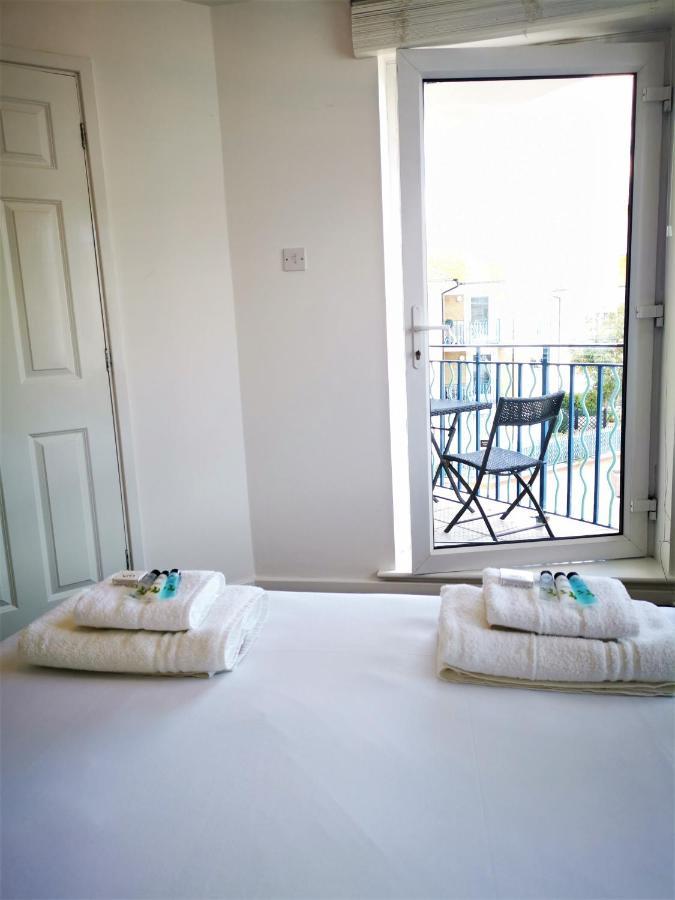 Marina Living With Parking, Balcony, Quiet And Secure Apartment Brighton Exterior photo
