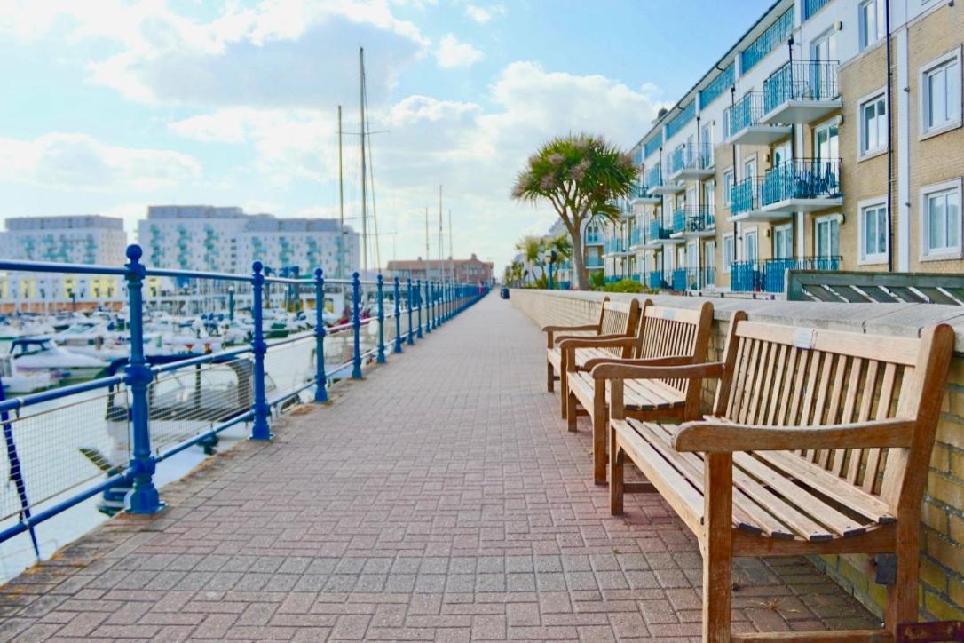 Marina Living With Parking, Balcony, Quiet And Secure Apartment Brighton Exterior photo
