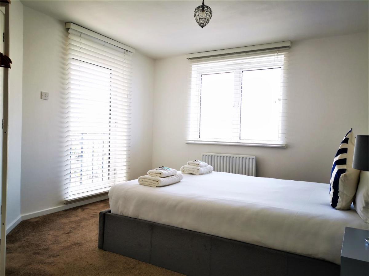 Marina Living With Parking, Balcony, Quiet And Secure Apartment Brighton Exterior photo